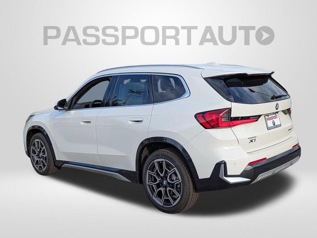 New 2026 BMW X1 xDrive28i AWD/4WD image 3