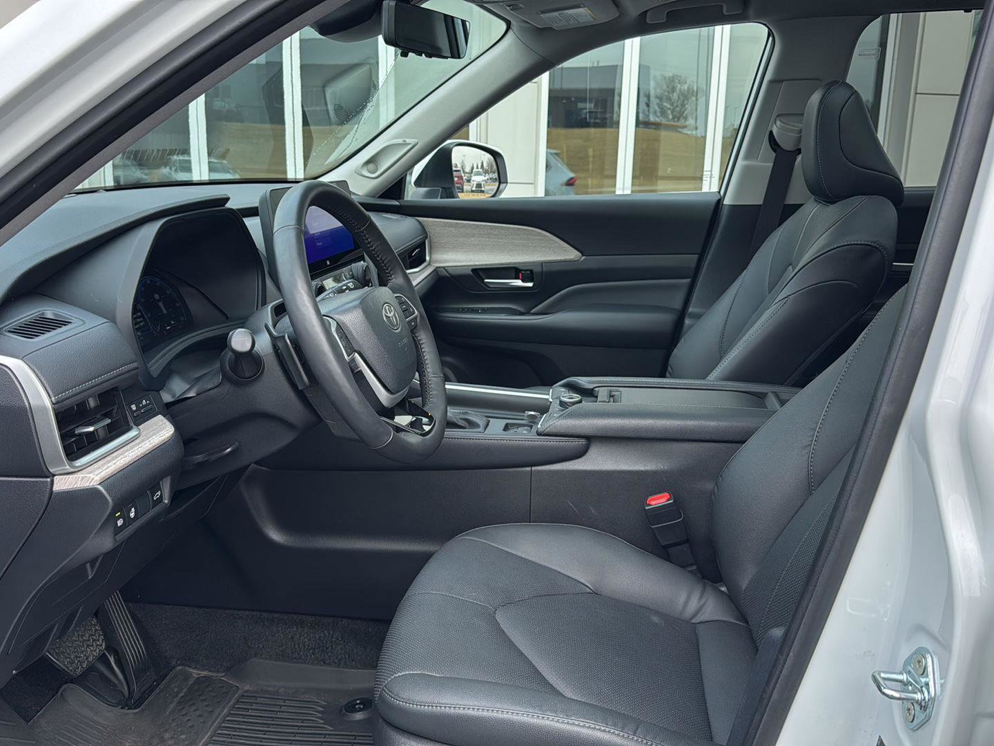 Used 2024 Toyota Grand Highlander Platinum image 8