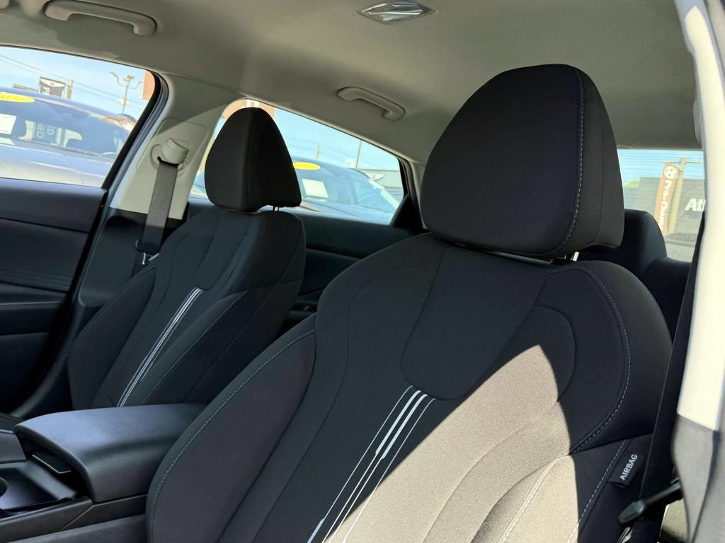 Certified 2023 Hyundai Elantra SEL FWD image 9