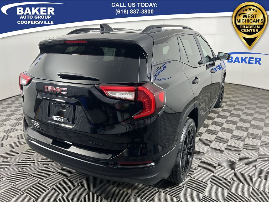 Used 2022 GMC Terrain SLE w/ Driver Convenience Package image 9