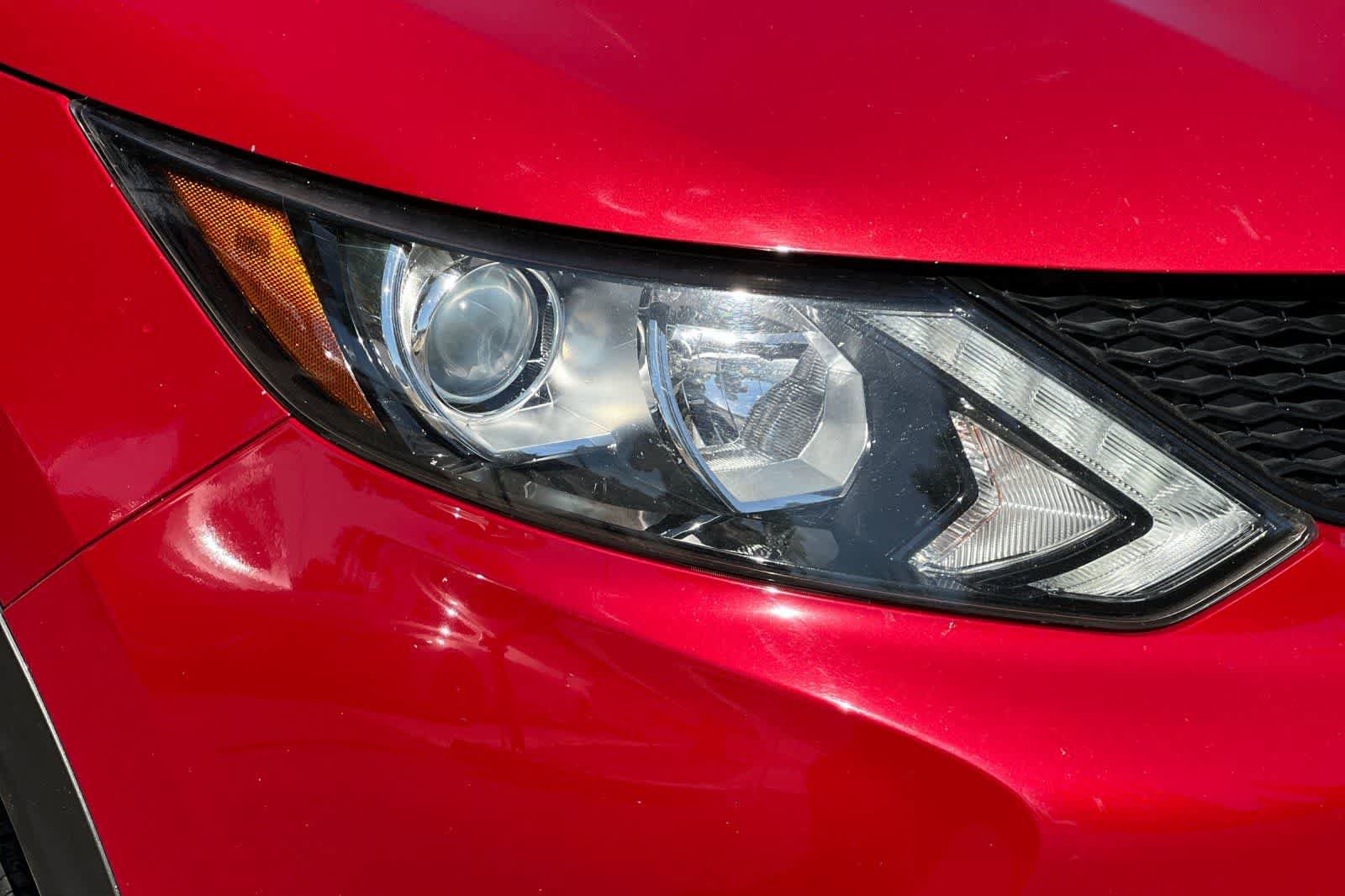 Used 2018 Nissan Rogue Sport S FWD image 33