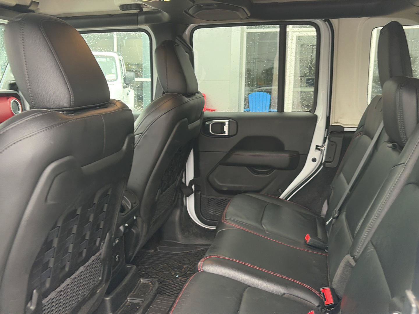 Used 2023 Jeep Wrangler Unlimited Rubicon w/ Cold Weather Group AWD/4WD image 6