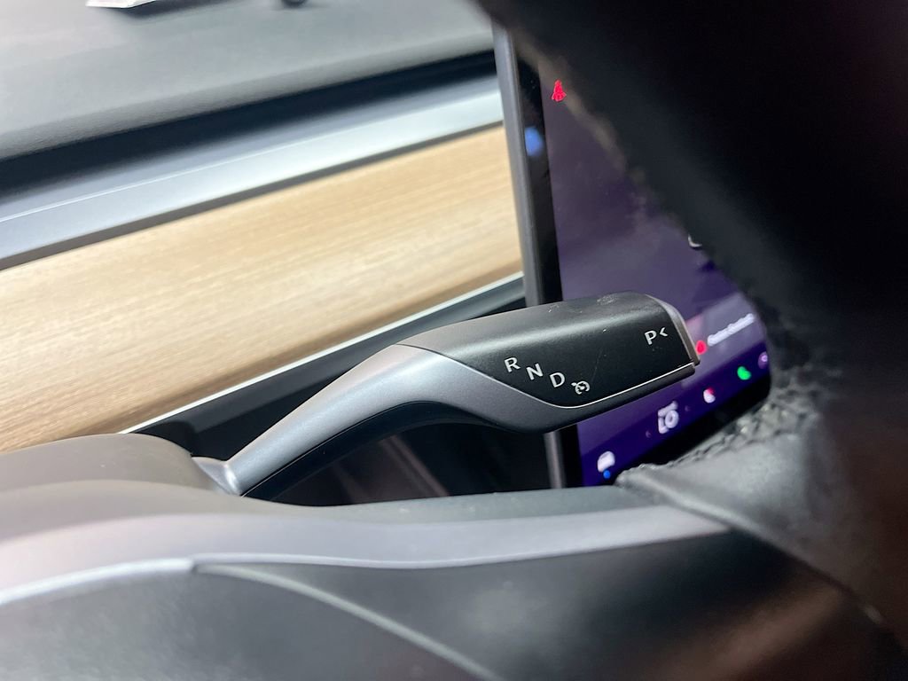 Used 2022 Tesla Model Y Long Range image 15