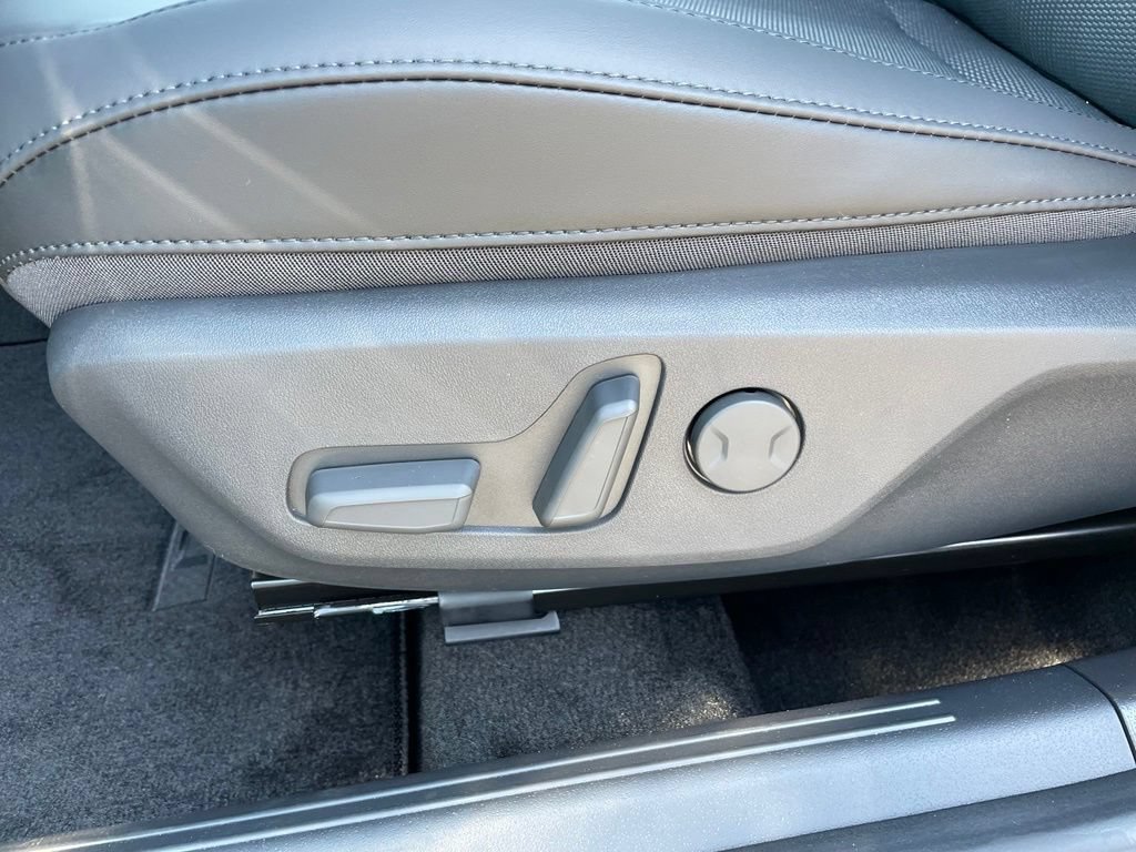 New 2026 Kia Niro EX FWD image 11