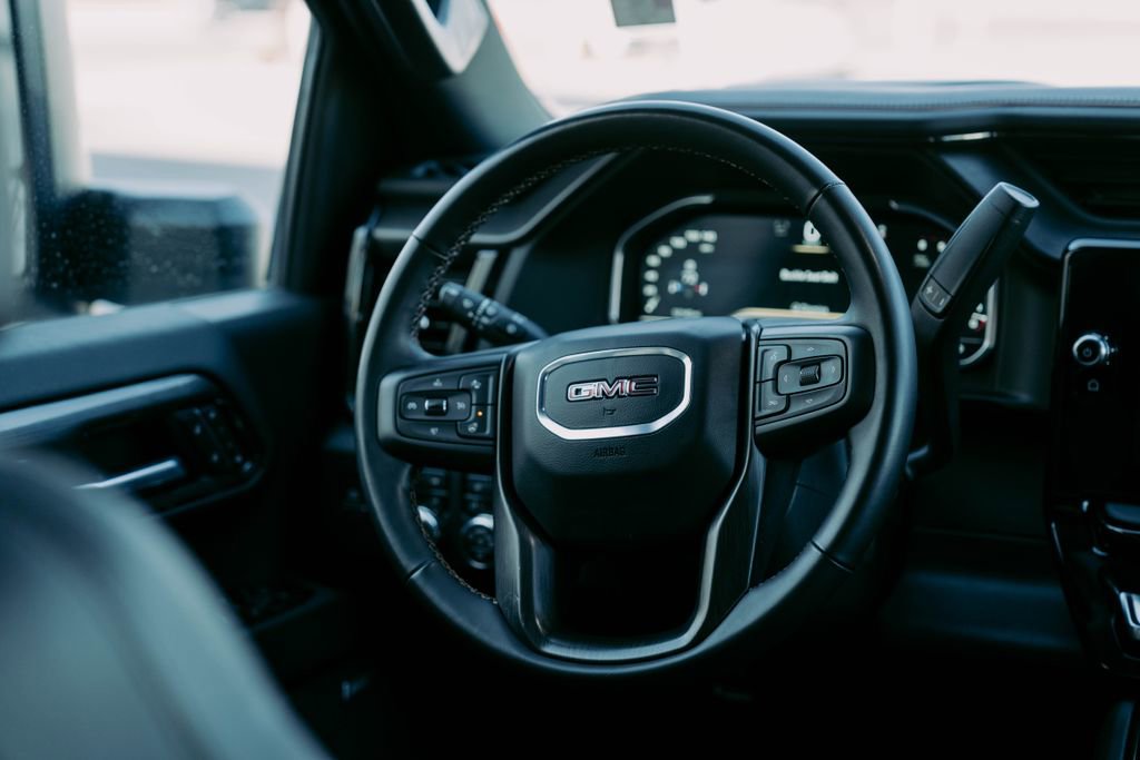 Used 2024 GMC Sierra 3500 AT4 w/ Technology Package AWD/4WD image 12