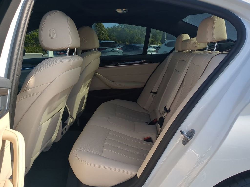 Certified 2023 BMW 540i w/ Convenience Package image 15