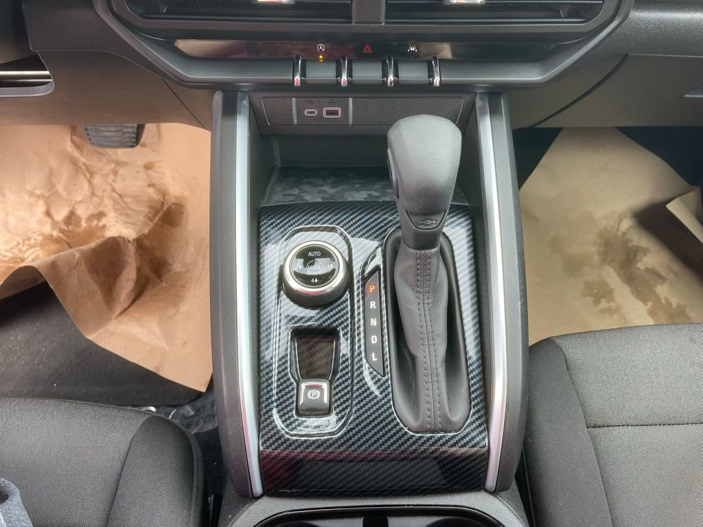 Used 2025 Chevrolet Colorado Trail Boss w/ Midnight Edition image 16