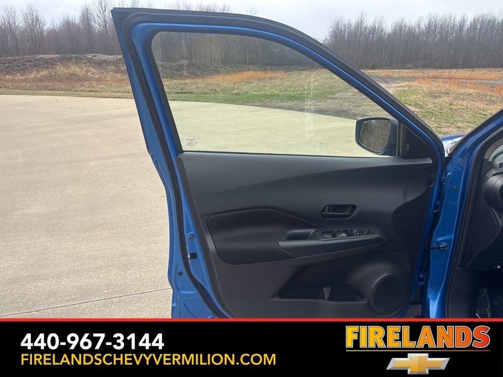 Used 2025 Nissan Kicks Play S image 14