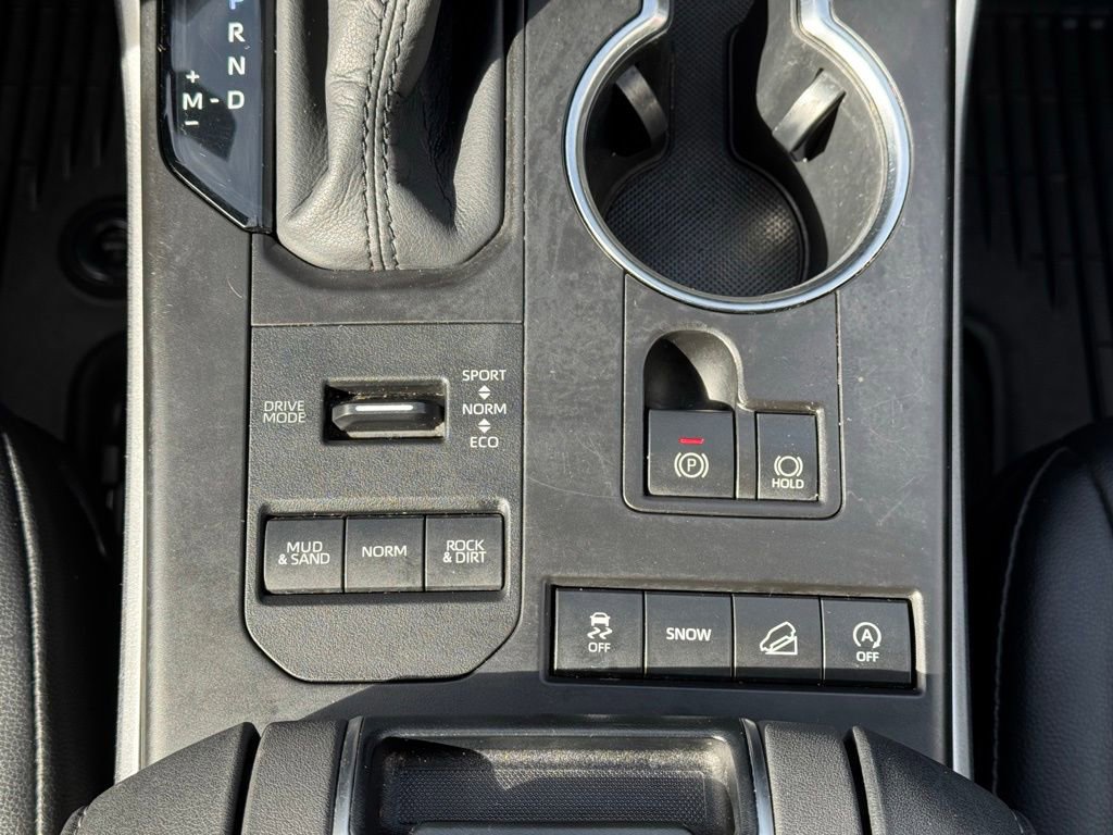 Used 2020 Toyota Highlander XLE image 40