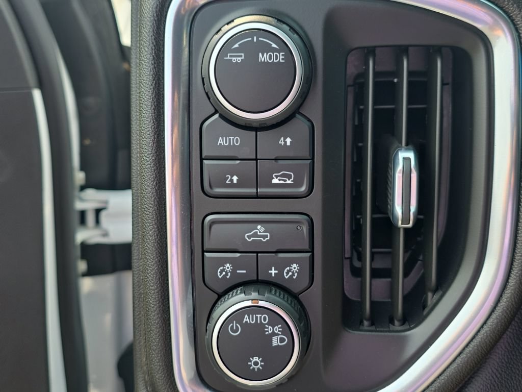 Used 2021 Chevrolet Silverado 1500 LT w/ Fleet Comfort Package AWD/4WD image 23