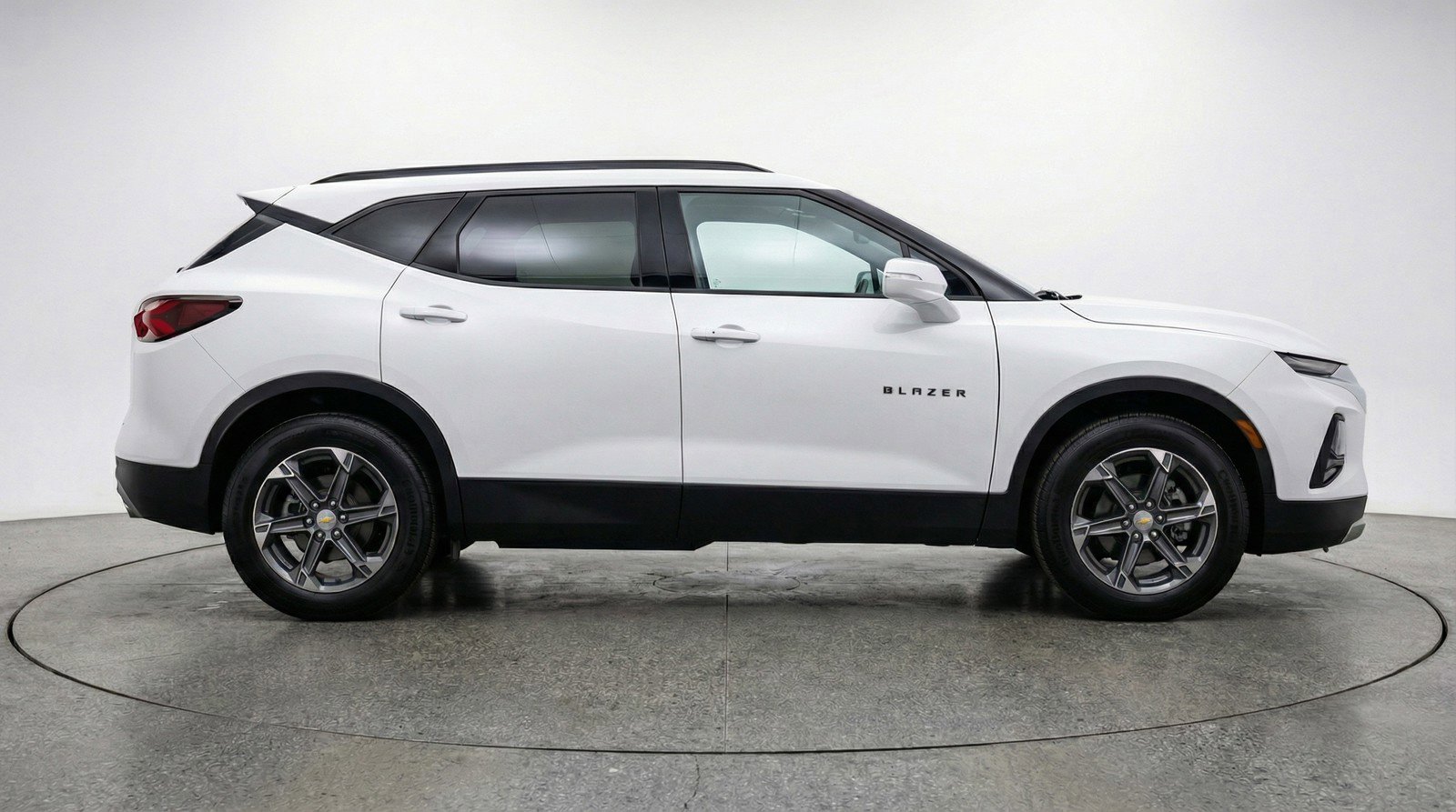 Used 2025 Chevrolet Blazer LT image 11