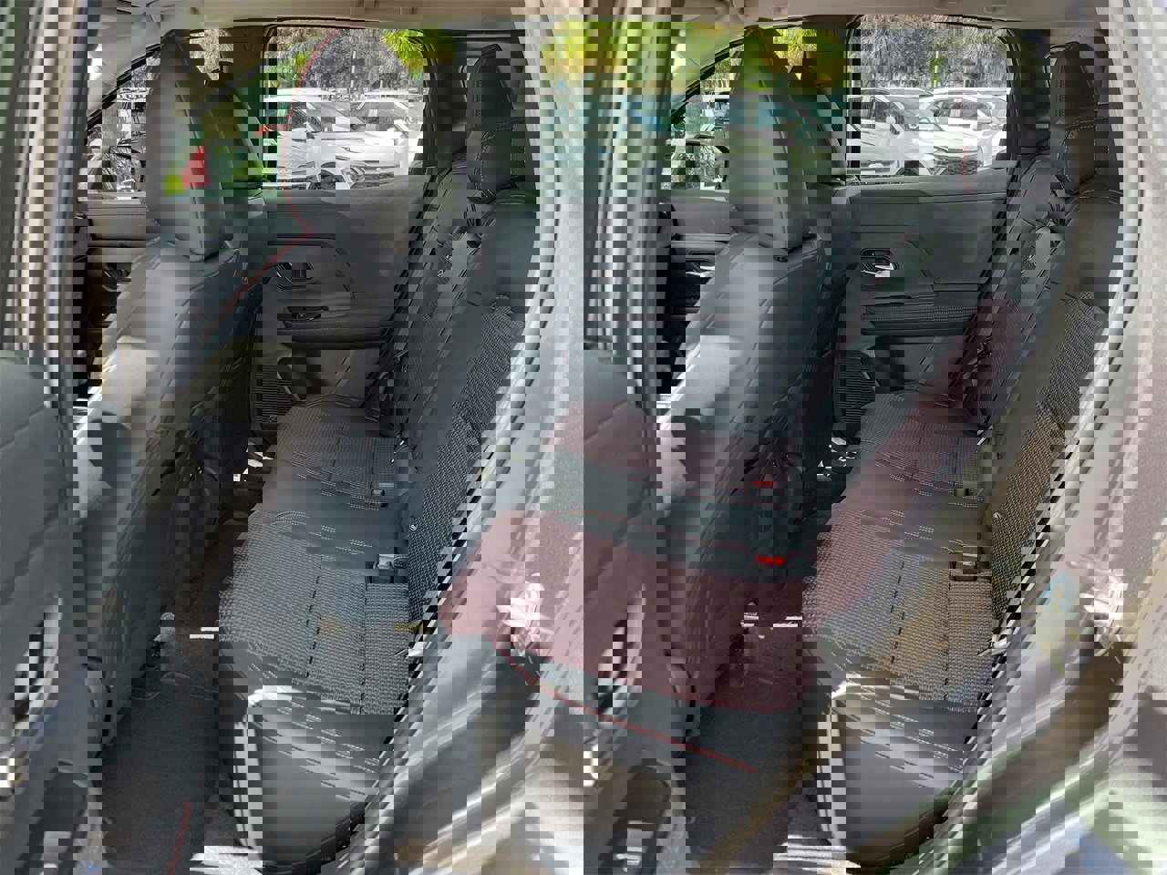 Used 2025 Nissan Kicks SR image 10