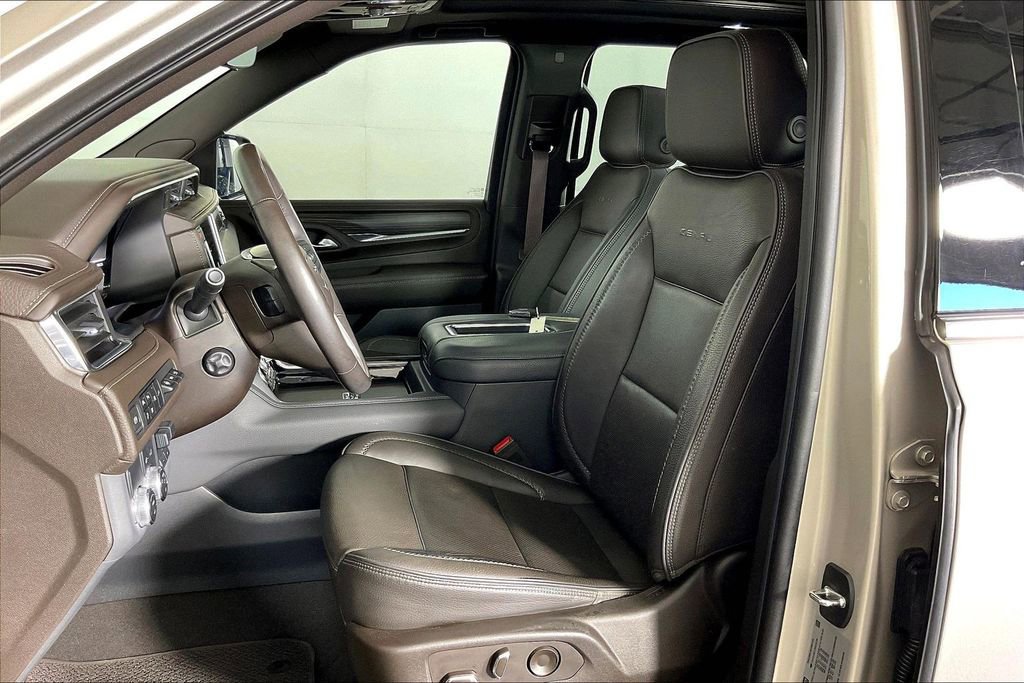 Used 2022 GMC Yukon Denali w/ Denali Premium Package image 37
