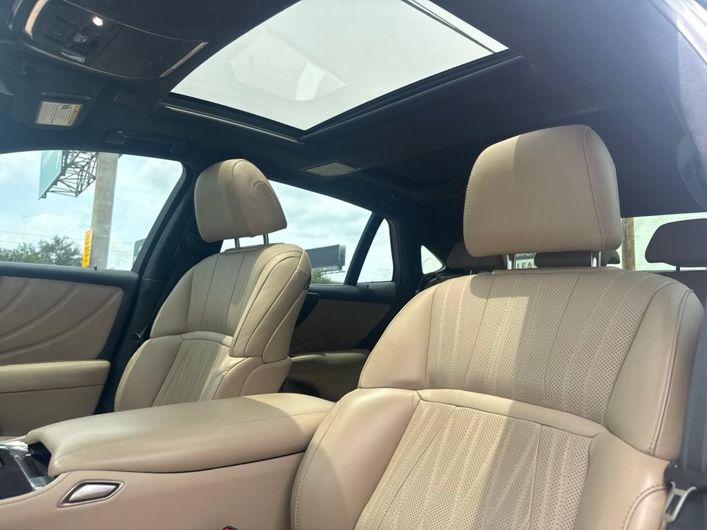 Used 2023 Lexus LS 500 w/ Interior Upgrade Package RWD image 9