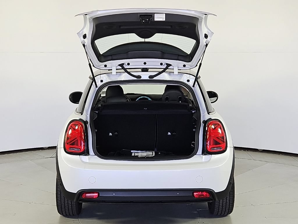 Used 2024 MINI Cooper SE FWD image 10