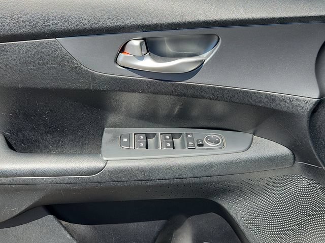 Used 2019 Kia Forte LXS FWD image 11