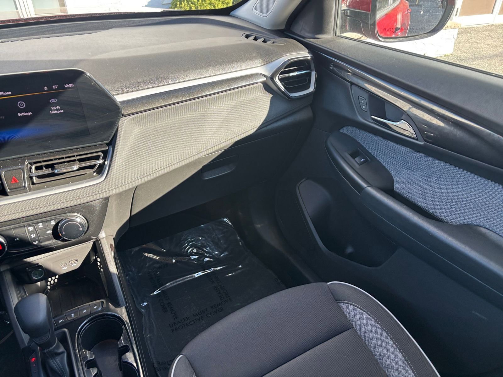 Used 2025 Chevrolet TrailBlazer LT image 31