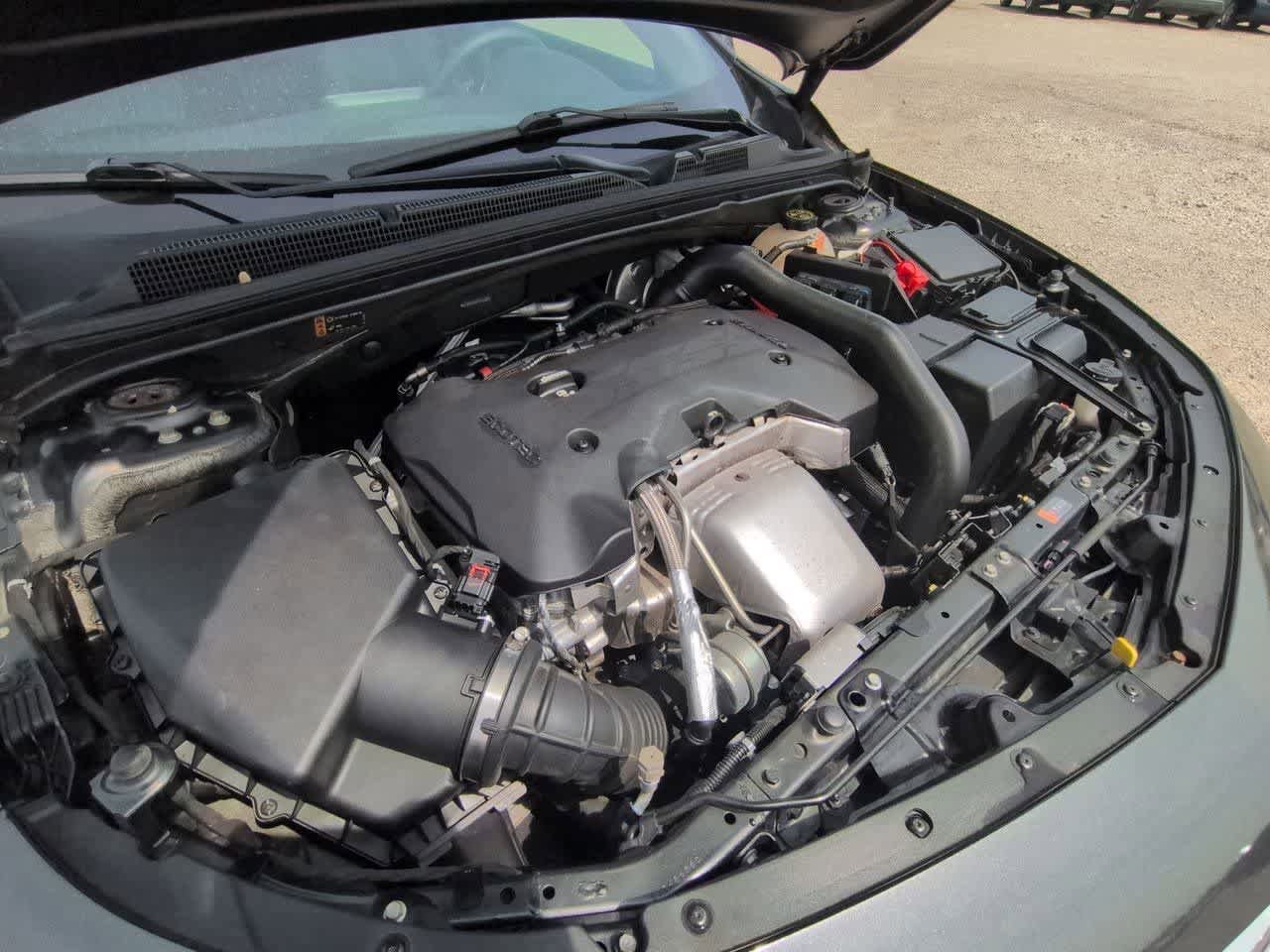 Used 2017 Chevrolet Malibu Premier FWD image 14