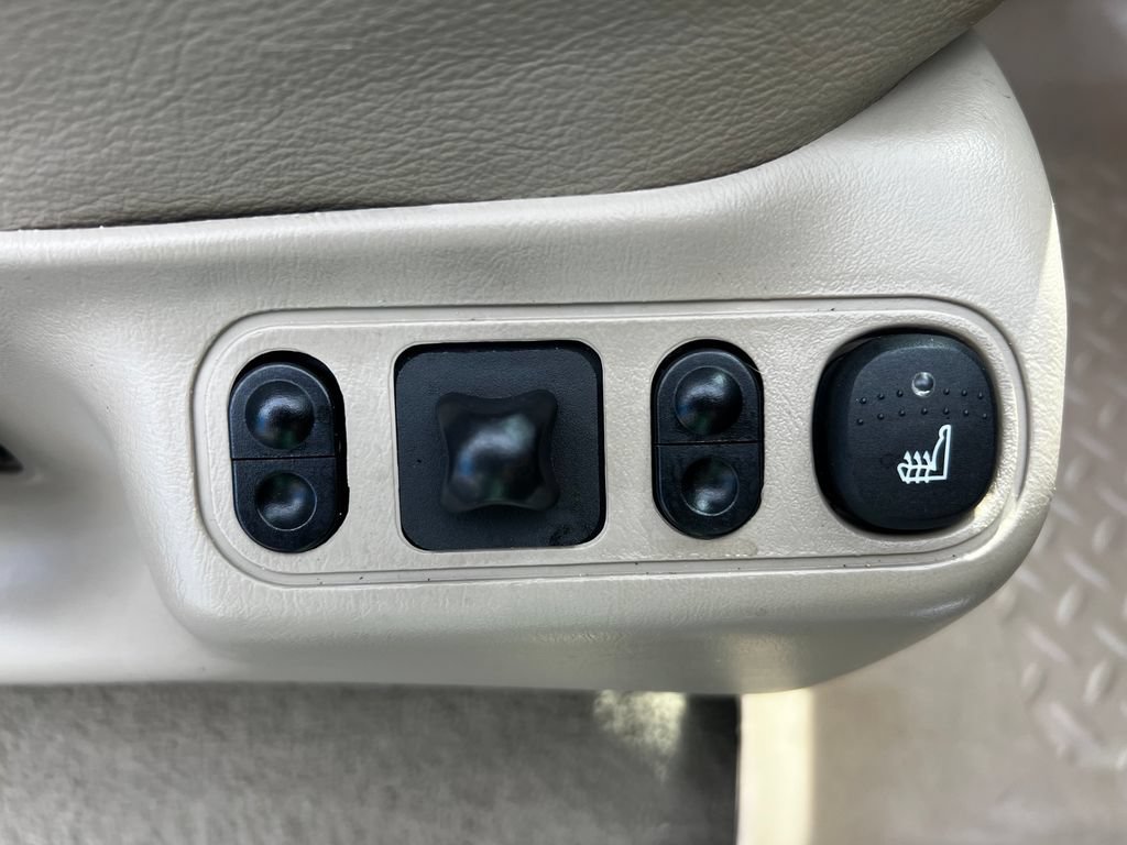 Used 2005 Ford Excursion Limited AWD/4WD image 9