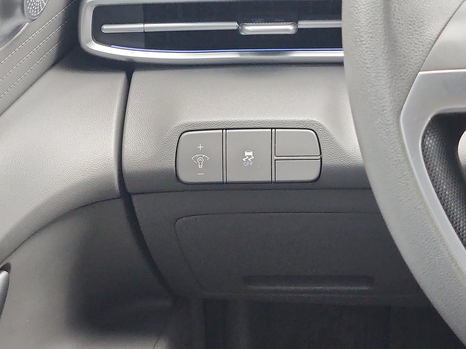 Certified 2024 Hyundai Elantra SEL FWD image 13