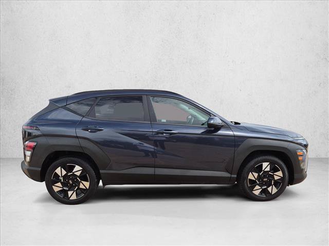 Used 2025 Hyundai Kona SEL FWD image 4