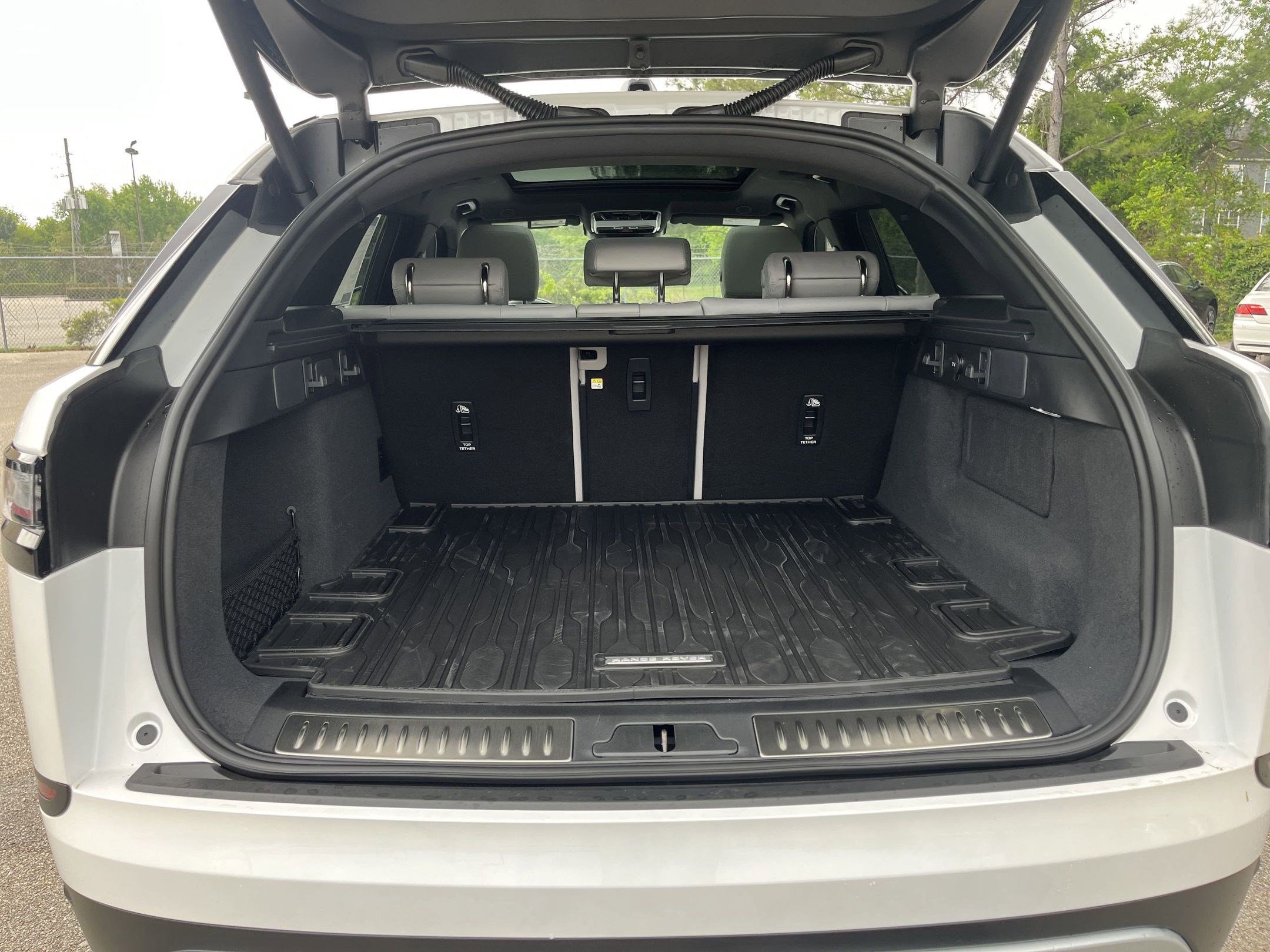 New 2026 Land Rover Range Rover Velar S image 28