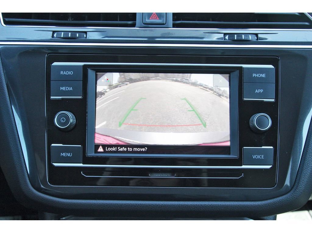 Used 2021 Volkswagen Tiguan S FWD image 29