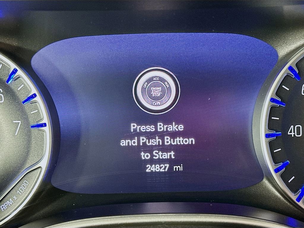 Certified 2024 Chrysler Pacifica Touring-L image 20