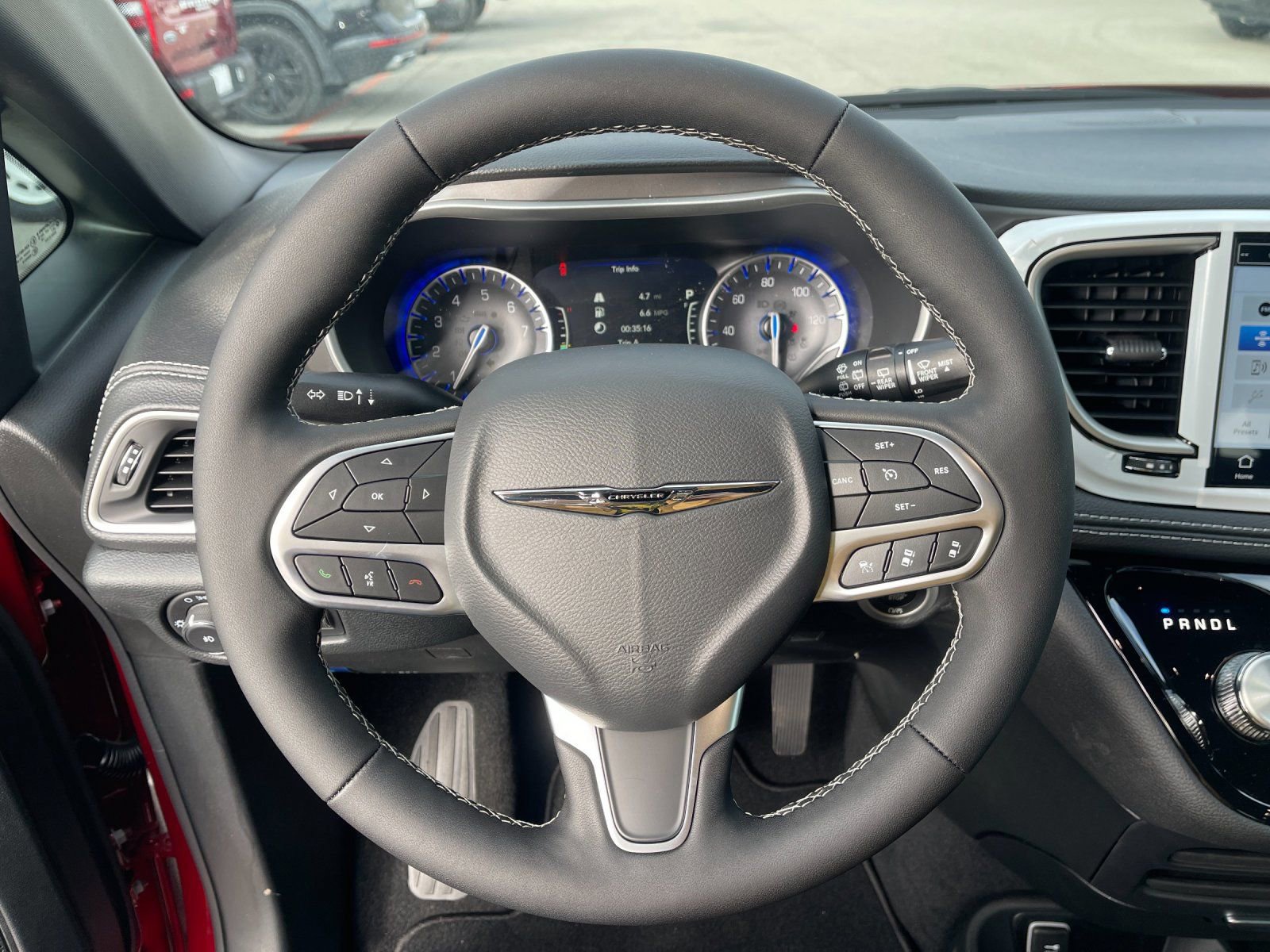 New 2026 Chrysler Pacifica Select image 25