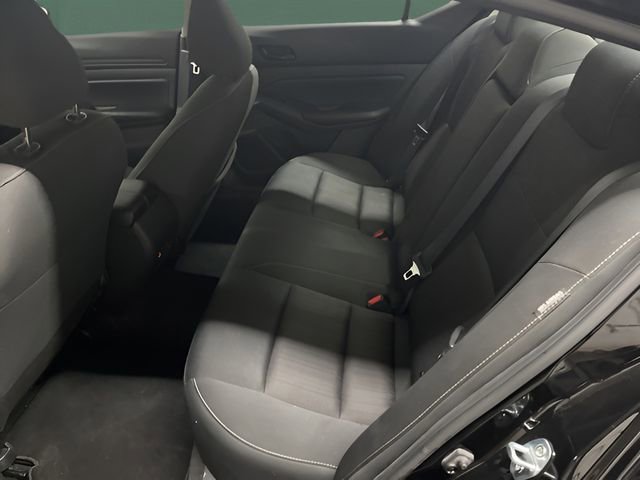 Used 2024 Nissan Altima 2.5 SV image 13