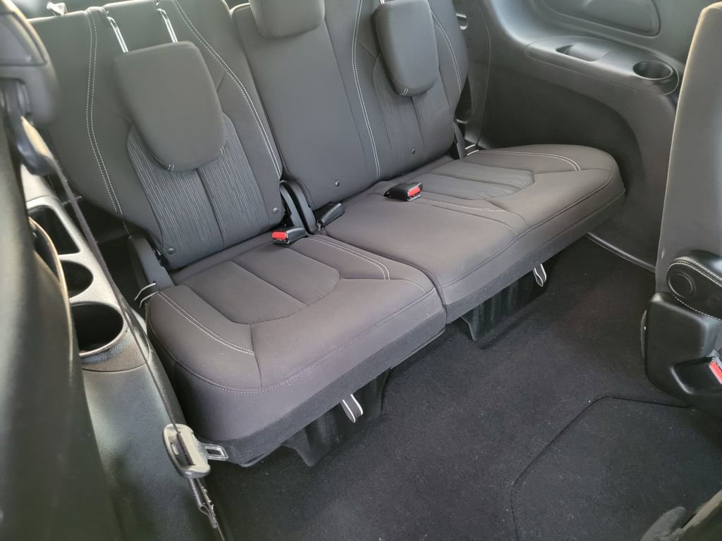 Used 2018 Chrysler Pacifica Touring Plus w/ S Appearance Package image 16