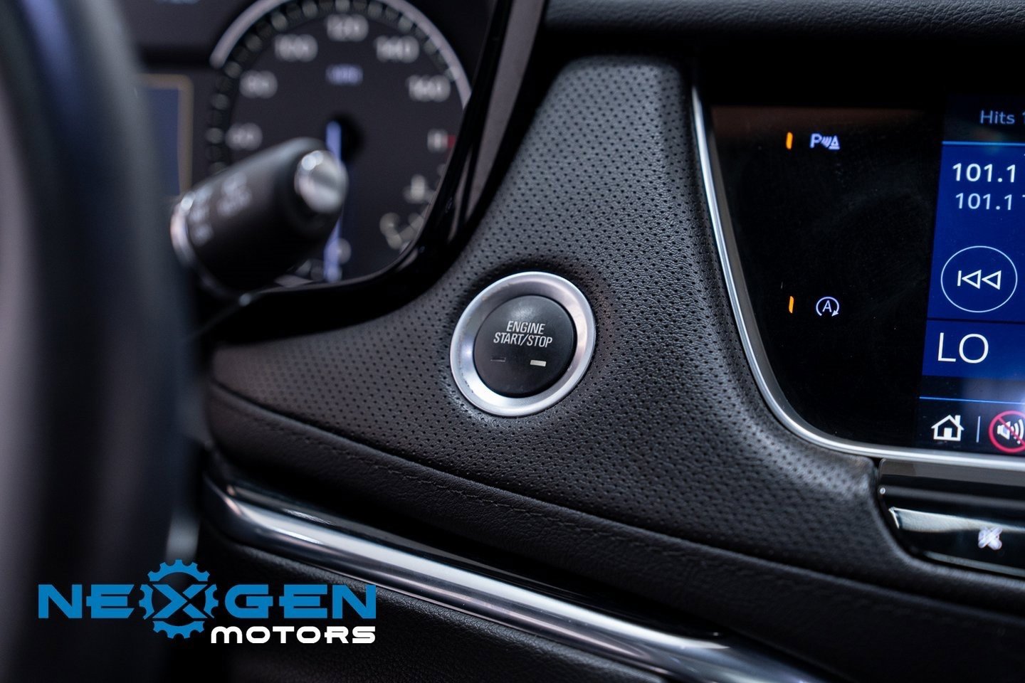 Used 2021 Cadillac XT5 Premium Luxury image 18