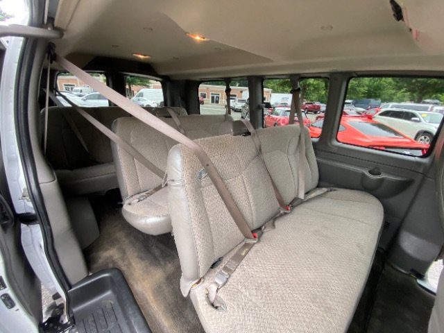 Used 2018 Chevrolet Express 3500 LT w/ LT Preferred Equipment Group RWD image 22