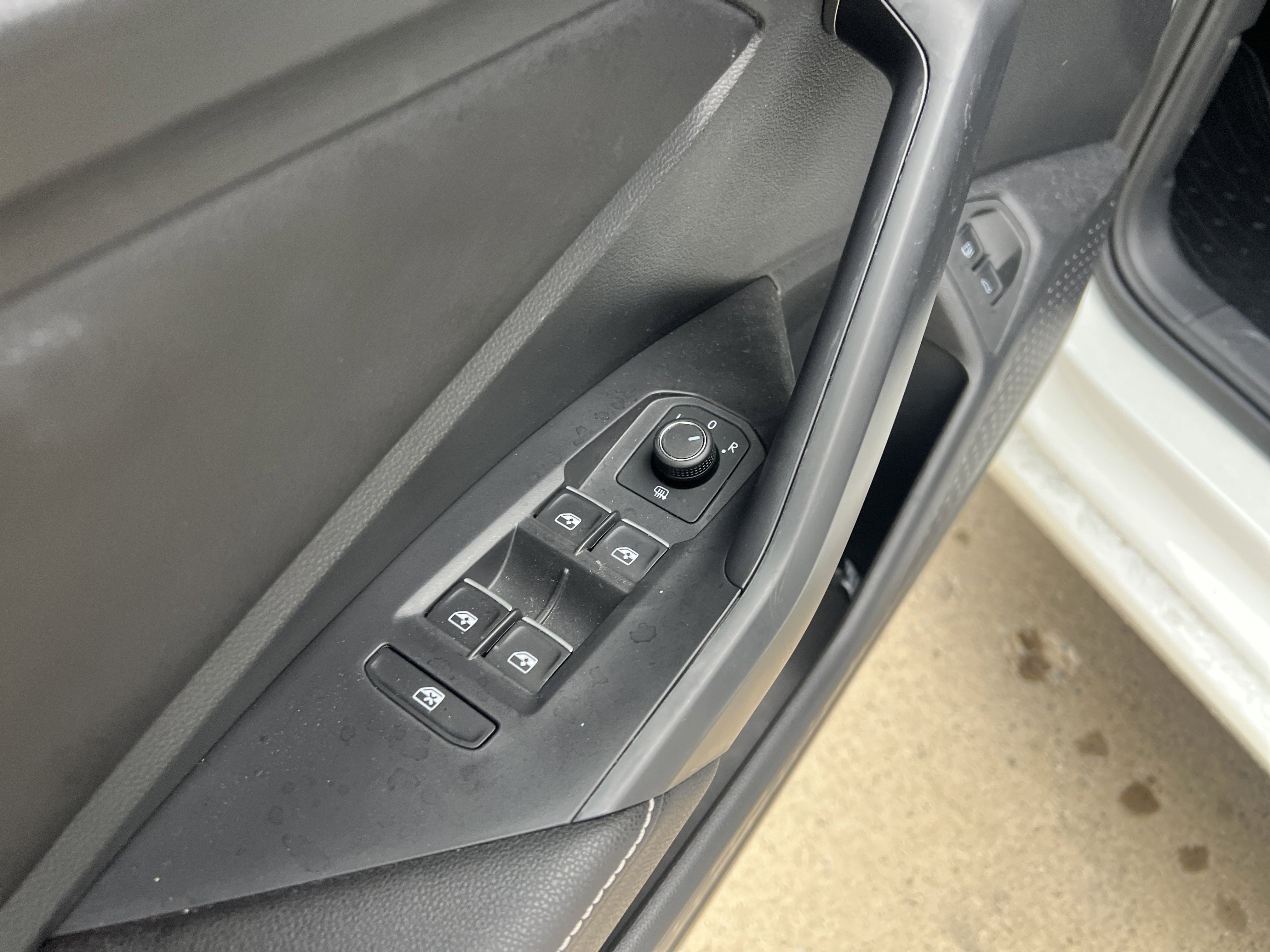 Certified 2022 Volkswagen Jetta SE FWD image 14
