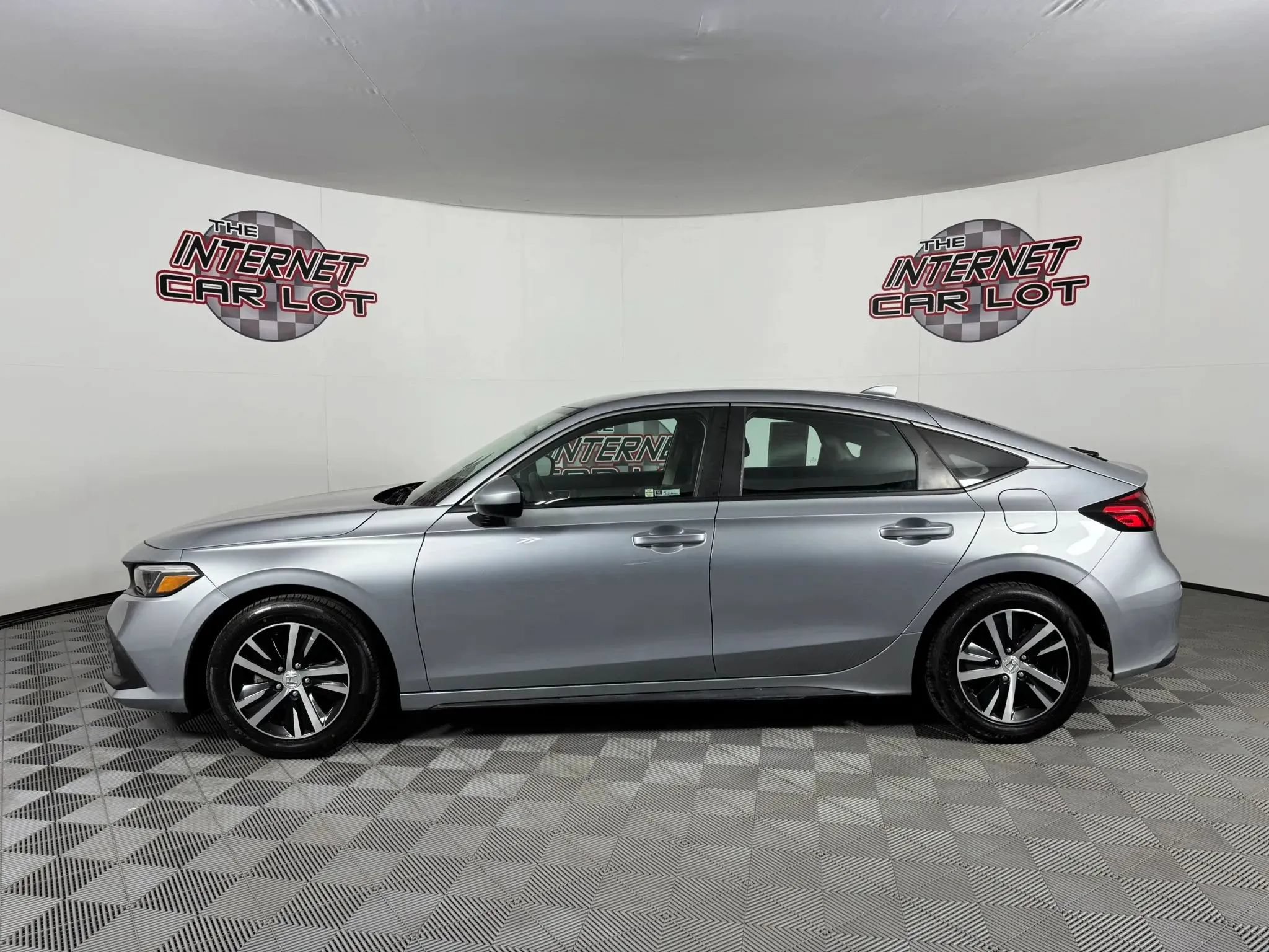 Used 2023 Honda Civic LX image 4