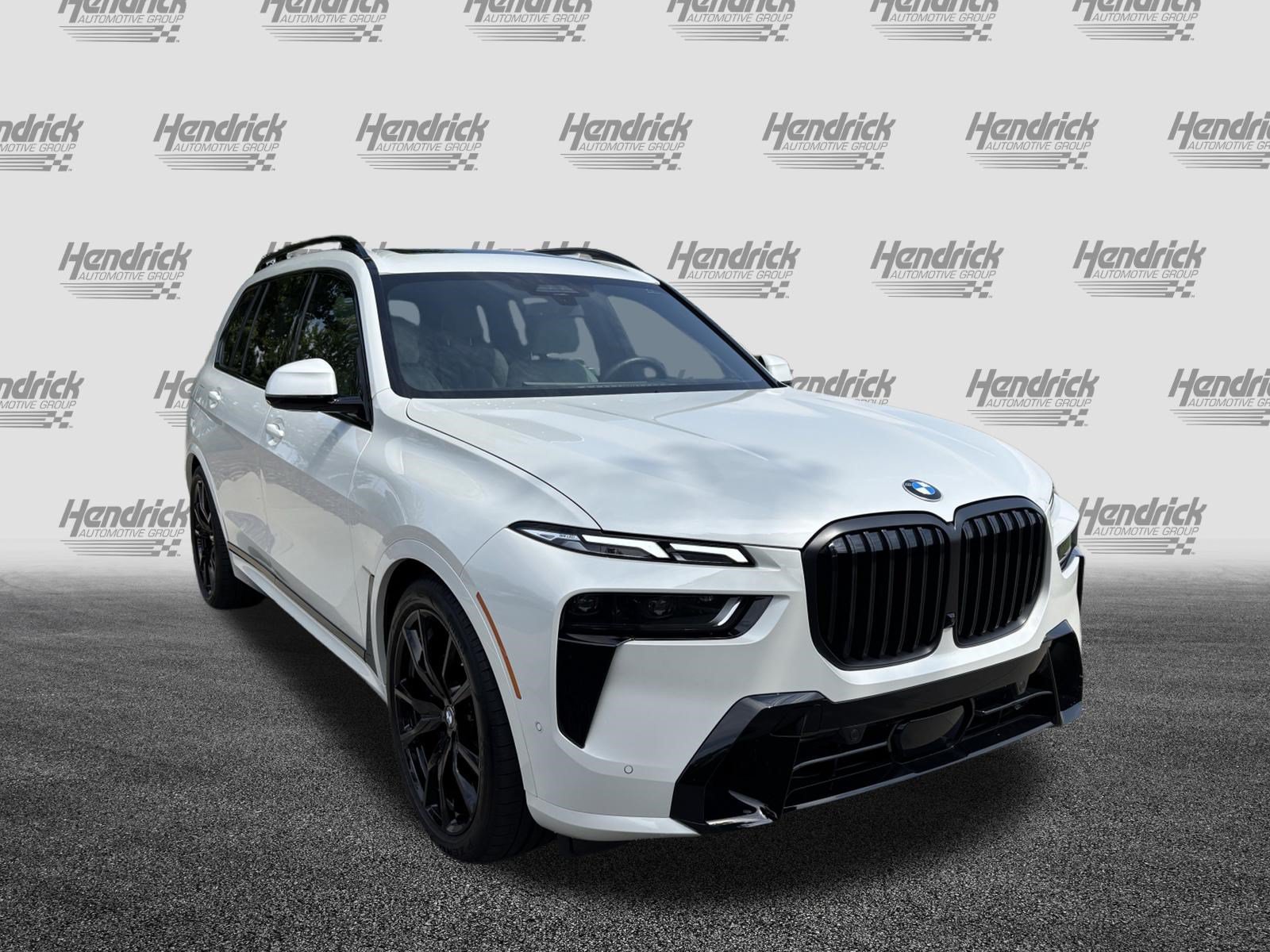 Used 2026 BMW X7 xDrive40i w/ M Sport Package AWD/4WD image 2