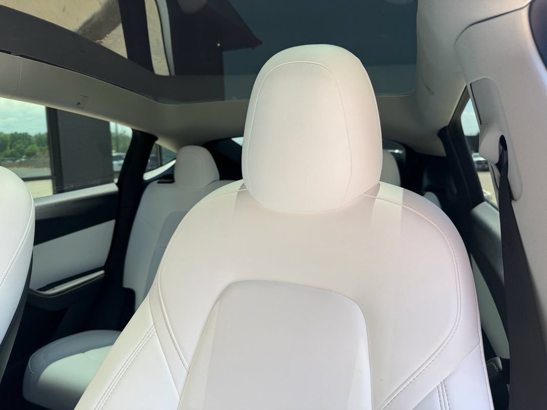 Used 2022 Tesla Model Y Performance AWD/4WD image 30