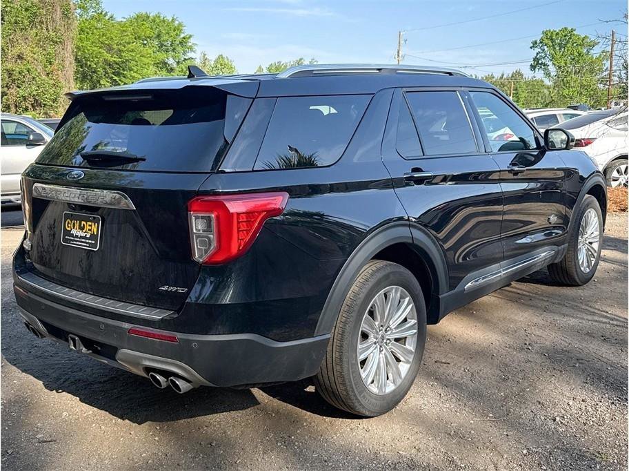 Used 2021 Ford Explorer King Ranch w/ Premium Technology Package AWD/4WD image 11