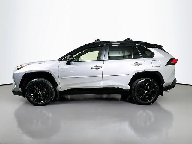 Used 2022 Toyota RAV4 XSE w/ XSE Grade Weather Package AWD/4WD image 4