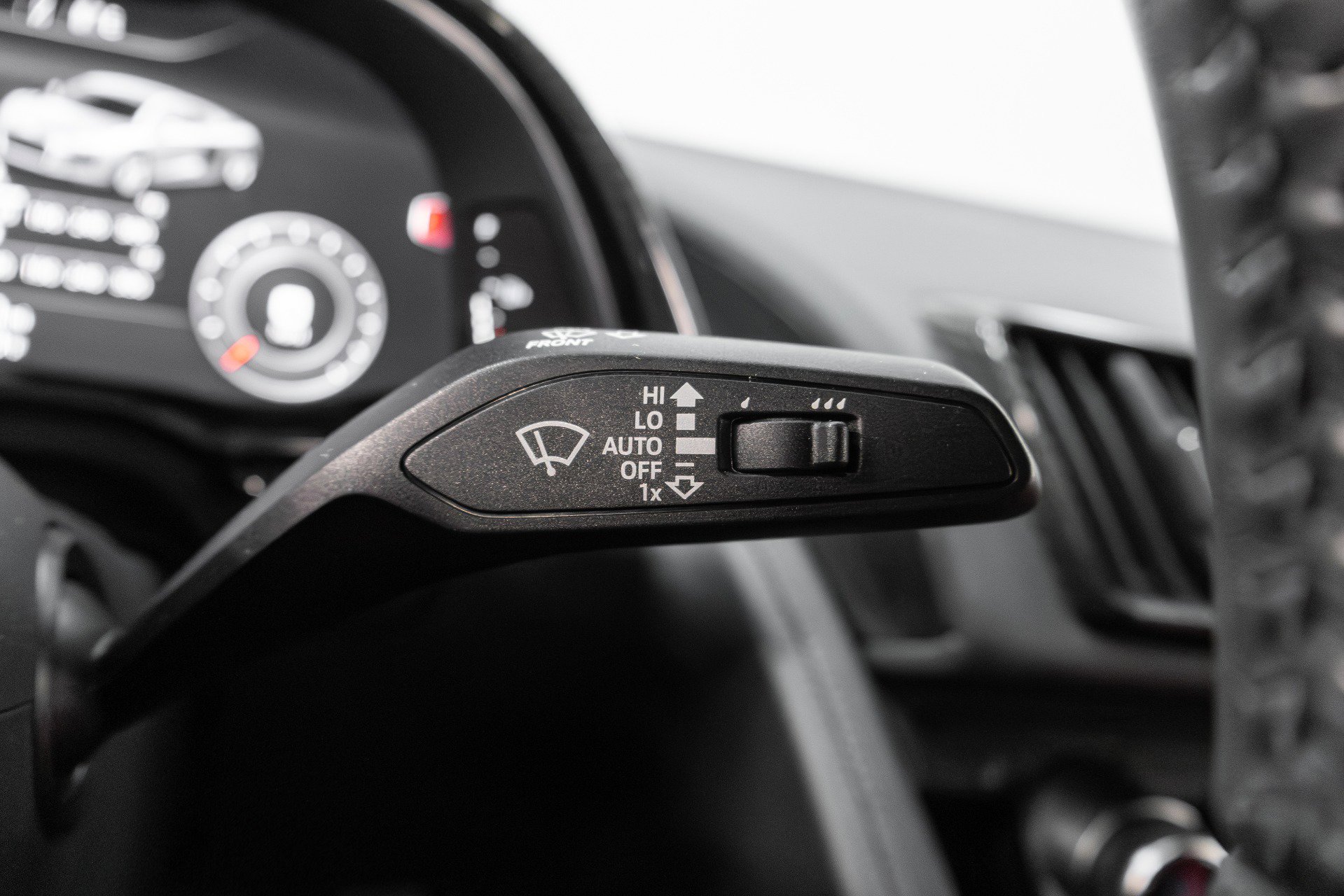 Used 2018 Audi R8 V10 w/ Premium Package image 63