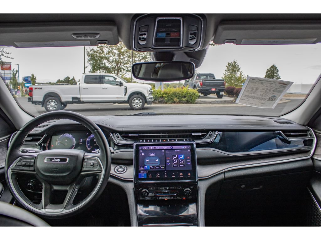 Used 2022 Jeep Grand Cherokee L Limited w/ Trailer Tow Group (B) AWD/4WD image 21