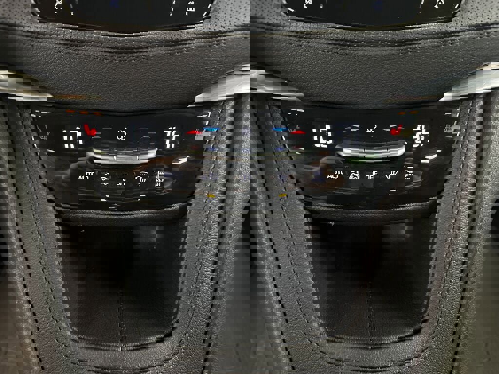 Certified 2024 Cadillac XT5 Luxury image 22