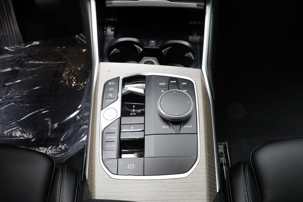 Certified 2025 BMW 330i xDrive Sedan image 13