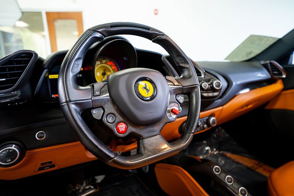 Used 2018 Ferrari 488 Spider RWD image 33