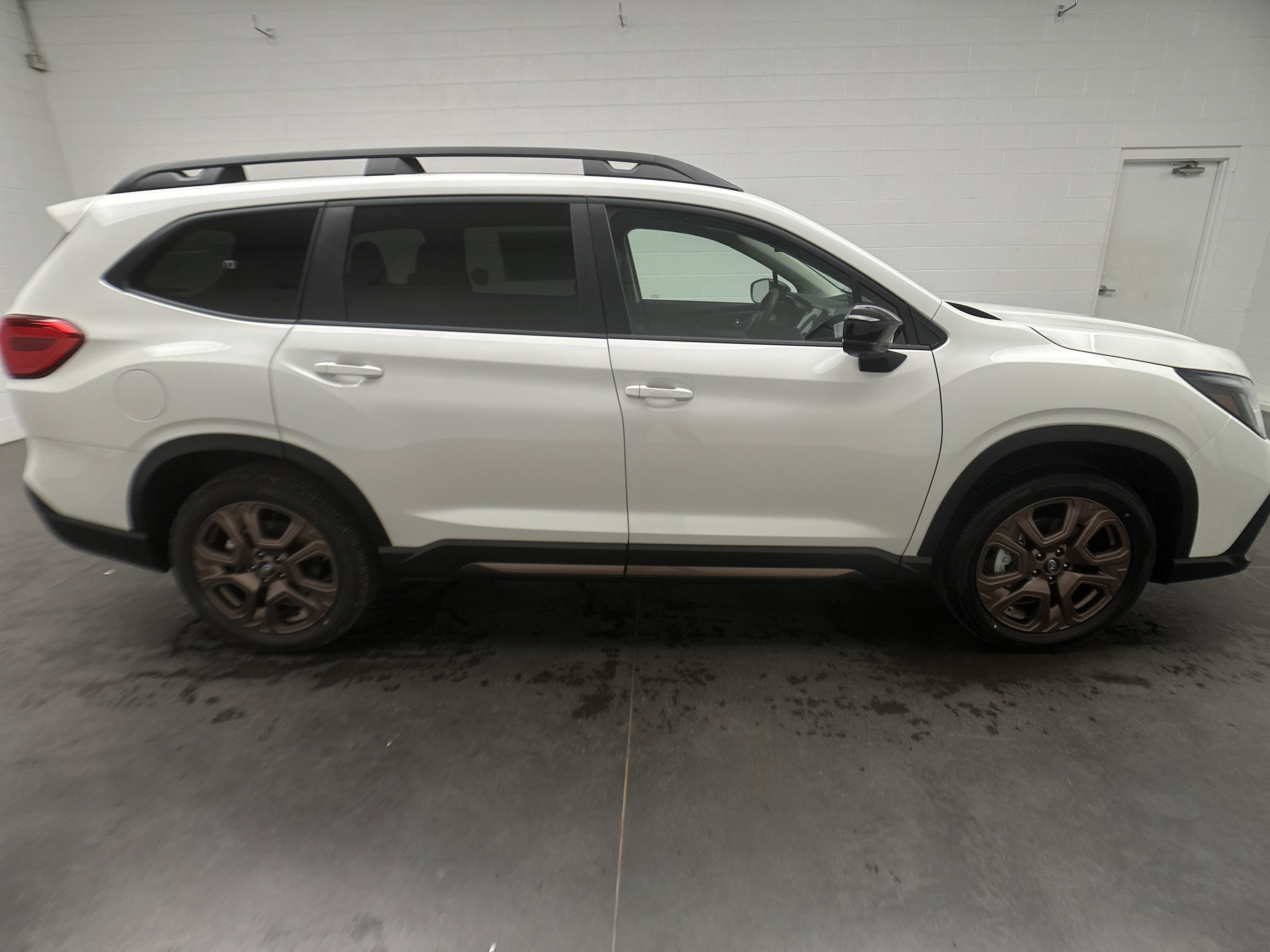 New 2025 Subaru Ascent Bronze Edition image 9