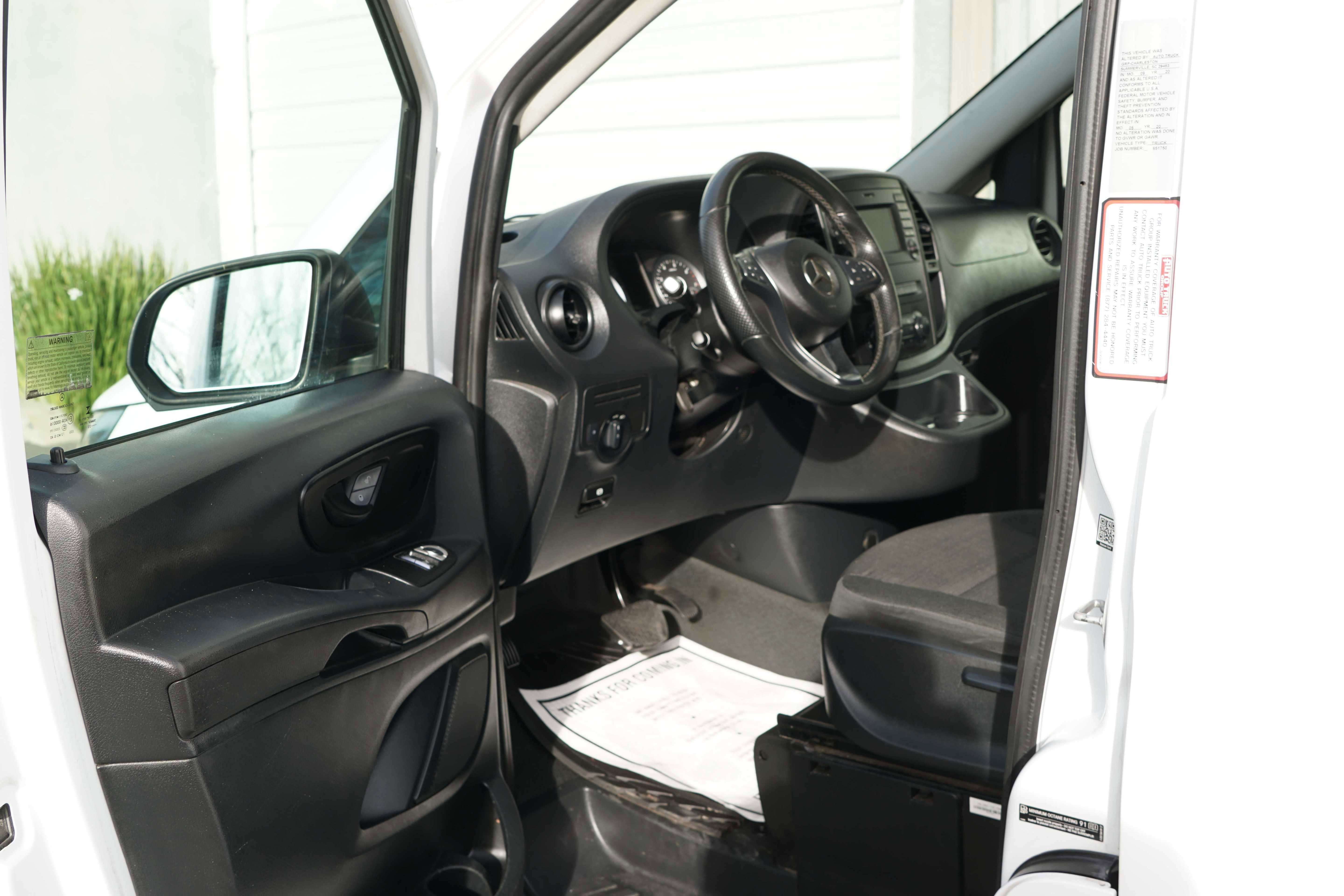 Used 2020 Mercedes-Benz Metris image 30