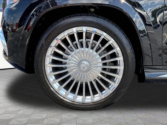 Used 2022 Mercedes-Benz Maybach GLS 600 4MATIC image 35