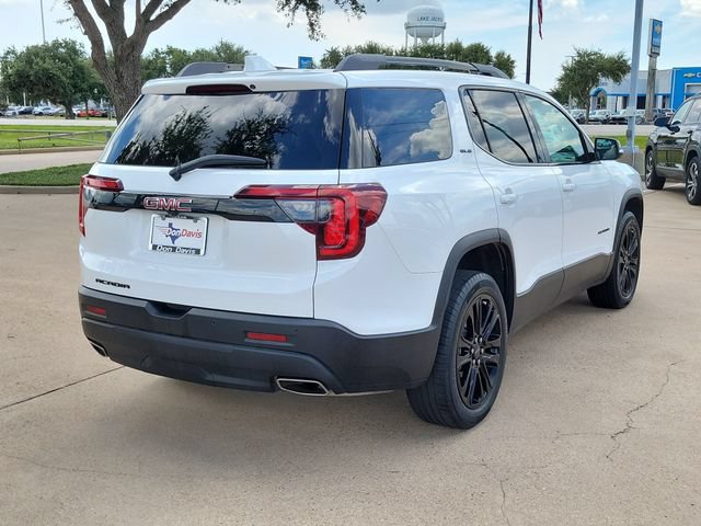 Used 2023 GMC Acadia SLE w/ Driver Convenience Package FWD image 3
