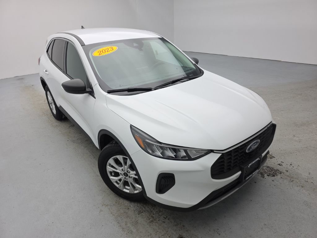 Used 2023 Ford Escape Active image 2