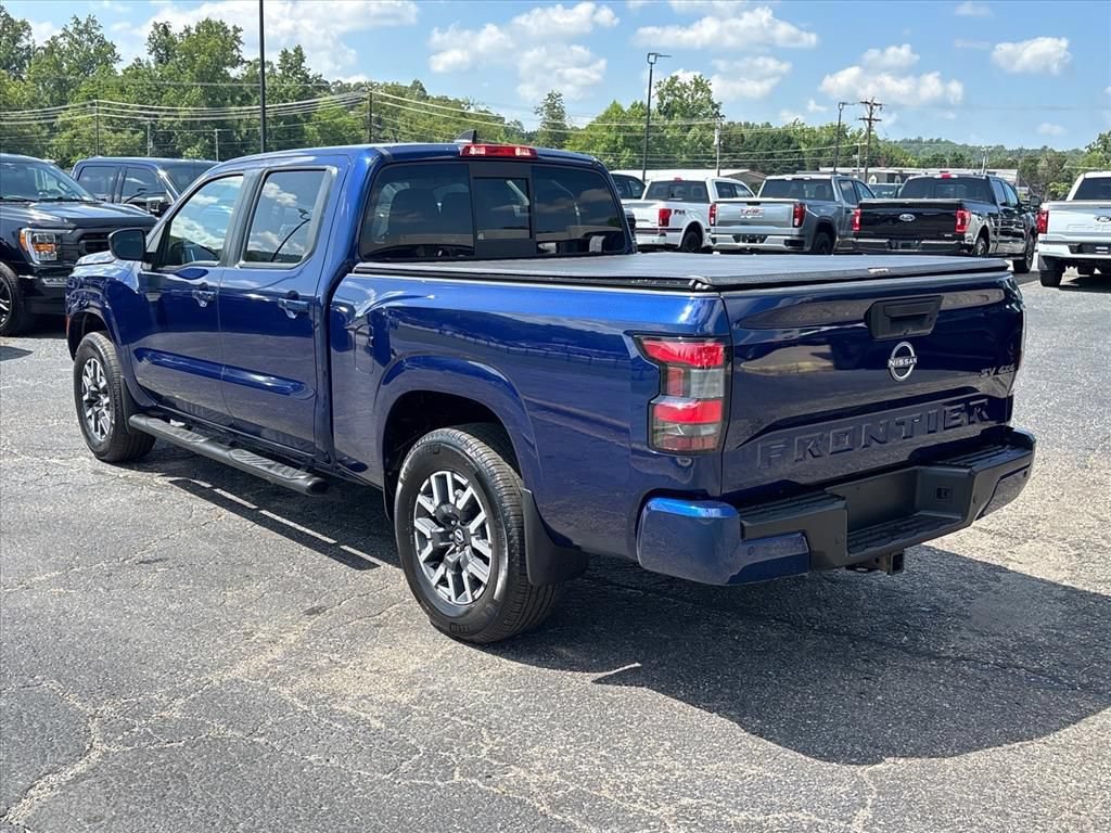Used 2022 Nissan Frontier SV AWD/4WD image 5